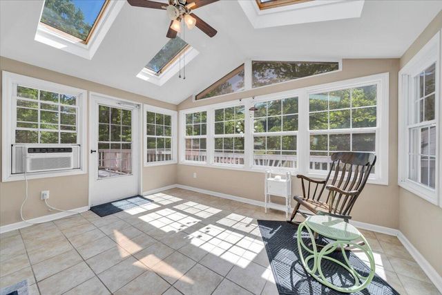 771 Oak DR, Blue Ridge, VA 24064