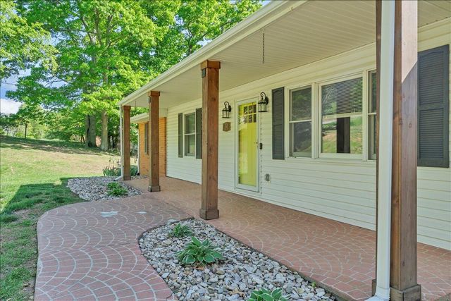771 Oak DR, Blue Ridge, VA 24064