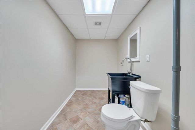 771 Oak DR, Blue Ridge, VA 24064