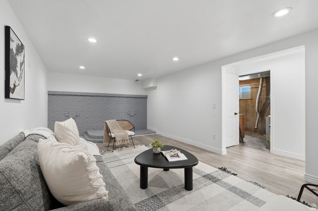 6043 S AQUARIUS DR, Kearns, UT 84118