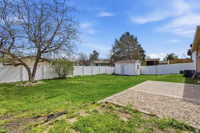 6043 S AQUARIUS DR, Kearns, UT 84118