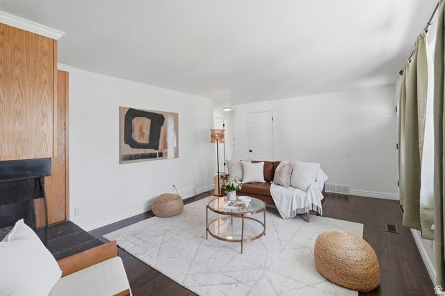 6043 S AQUARIUS DR, Kearns, UT 84118