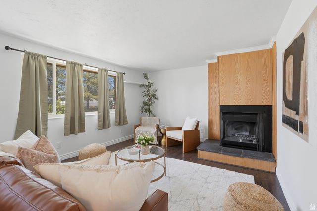 6043 S AQUARIUS DR, Kearns, UT 84118