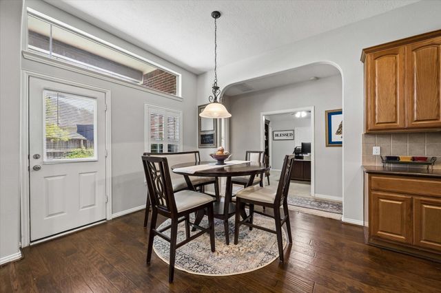 803 Woodcrest Drive, Friendswood, TX 77546