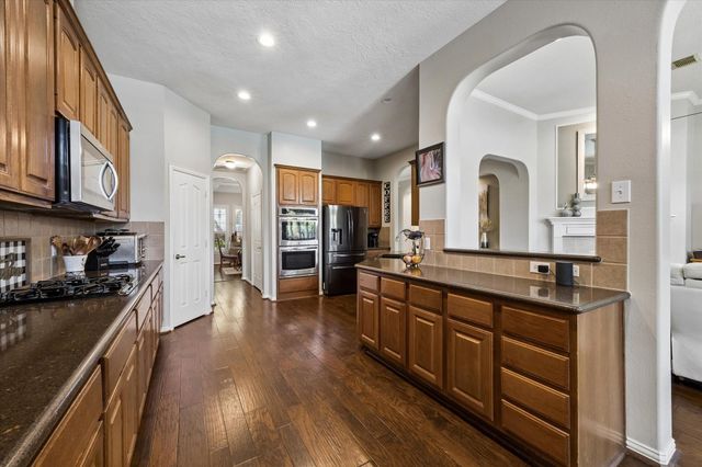 803 Woodcrest Drive, Friendswood, TX 77546