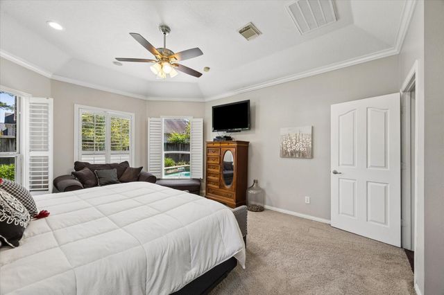 803 Woodcrest Drive, Friendswood, TX 77546