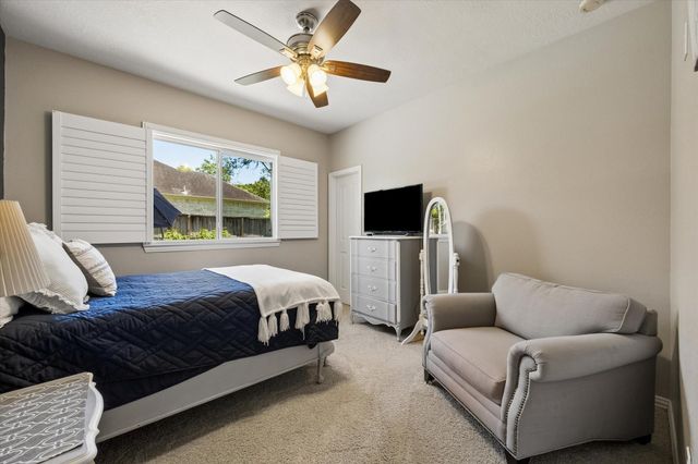 803 Woodcrest Drive, Friendswood, TX 77546