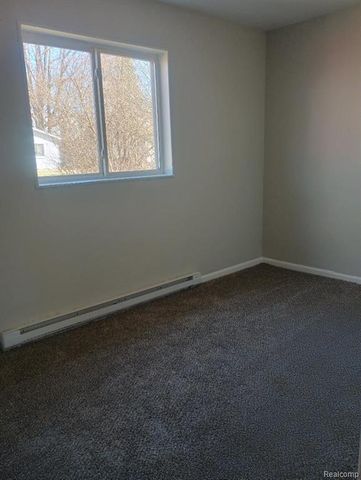 735 Emerson Avenue, Pontiac, MI 48340