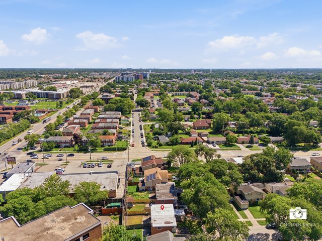 9412 Noel Avenue, Des Plaines, IL 60016