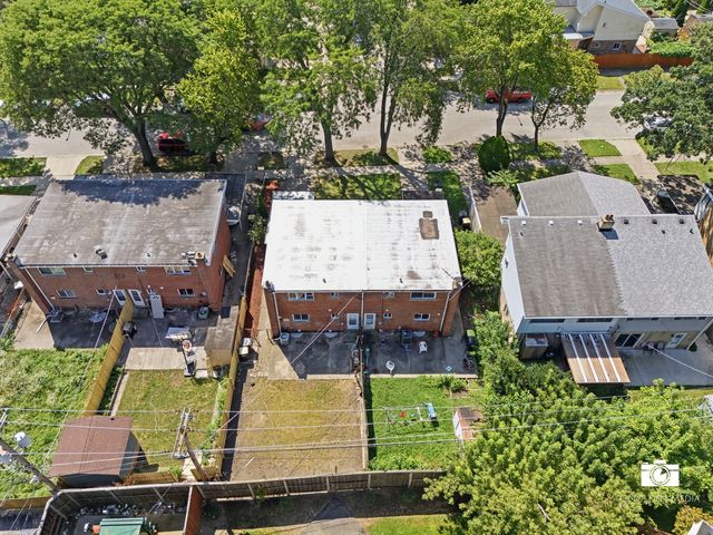 9412 Noel Avenue, Des Plaines, IL 60016