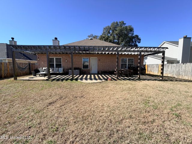 2308 Rue Beaux Chenes, Ocean Springs, MS 39564