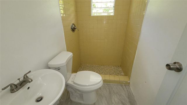 PARC 411 13 ST., Vega Baja, PR 00693