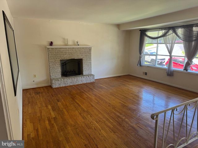6208 HARLEY LN, Temple Hills, MD 20748