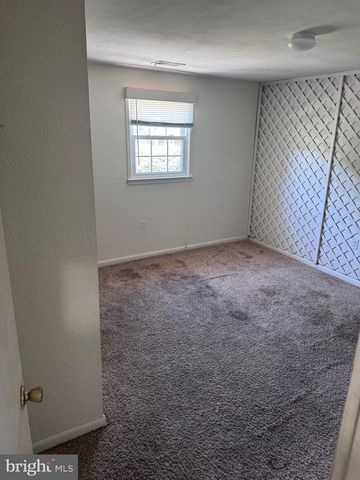 6208 HARLEY LN, Temple Hills, MD 20748
