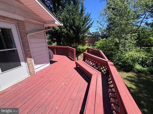 6208 HARLEY LN, Temple Hills, MD 20748