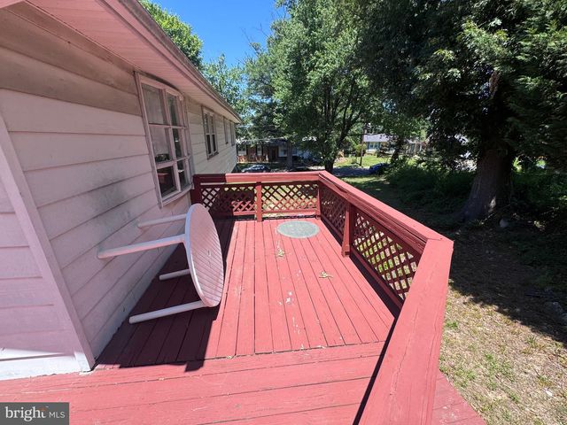 6208 HARLEY LN, Temple Hills, MD 20748