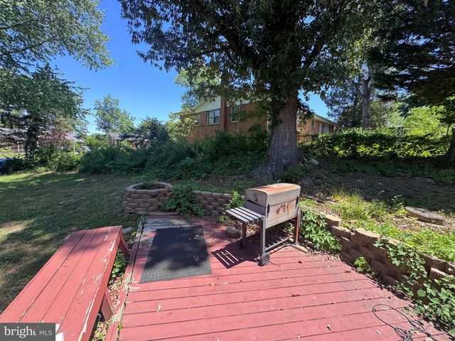 6208 HARLEY LN, Temple Hills, MD 20748