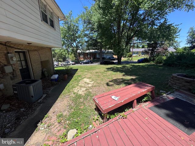 6208 HARLEY LN, Temple Hills, MD 20748