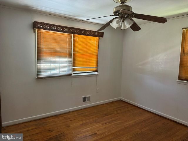 6208 HARLEY LN, Temple Hills, MD 20748