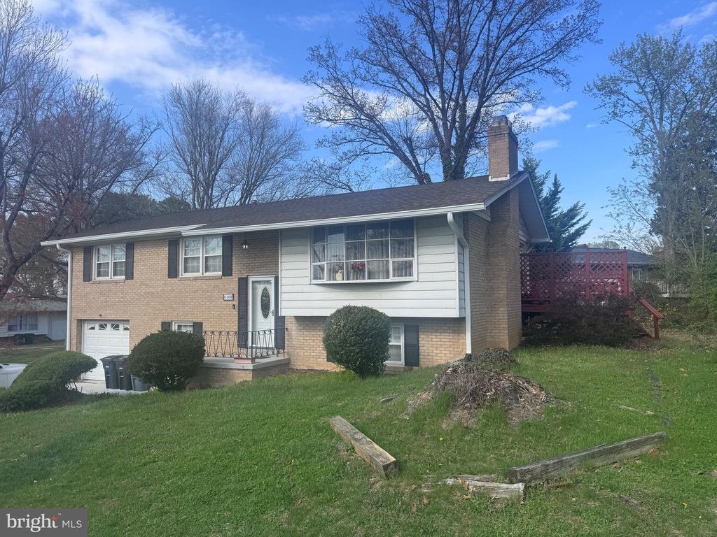 6208 HARLEY LN, Temple Hills, MD 20748
