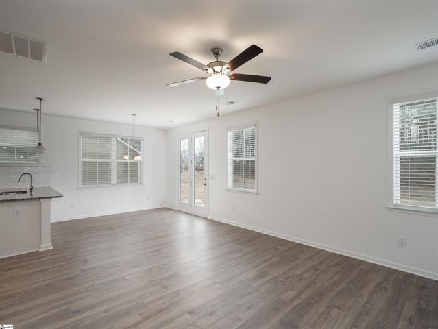 27 Thorne Street, Fountain Inn, SC 29644
