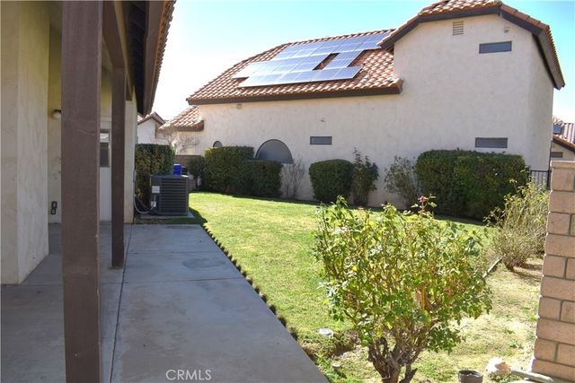 19282 Pine Way, Apple Valley, CA 92308
