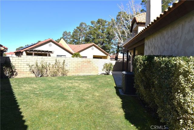 19282 Pine Way, Apple Valley, CA 92308