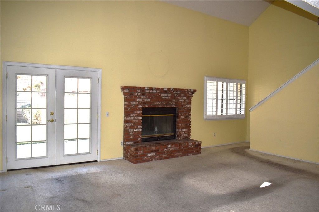 Image 7 of property listing at 19282 Pine Way, Apple Valley, CA 92308