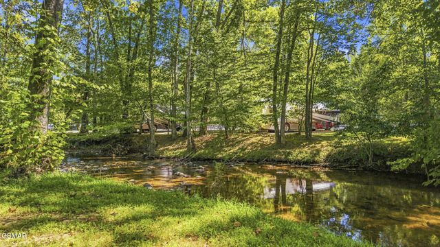 2032 Slippery Rock Circle, Pigeon Forge, TN 37862