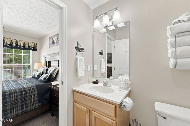 2032 Slippery Rock Circle, Pigeon Forge, TN 37862