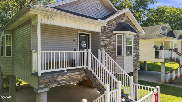 2032 Slippery Rock Circle, Pigeon Forge, TN 37862