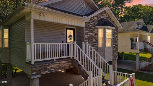 2032 Slippery Rock Circle, Pigeon Forge, TN 37862