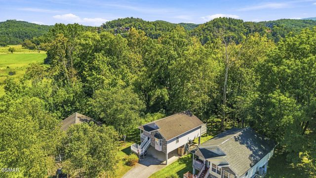 2032 Slippery Rock Circle, Pigeon Forge, TN 37862