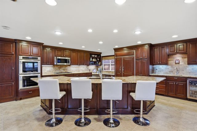 117 Scenic Drive, Highland Village, TX 75077