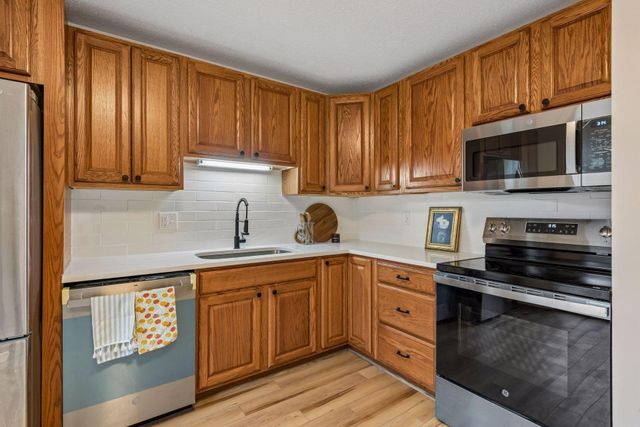 1754 Meadowlark Road 41754, Eagan, MN 55122