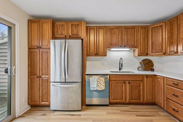 1754 Meadowlark Road 41754, Eagan, MN 55122