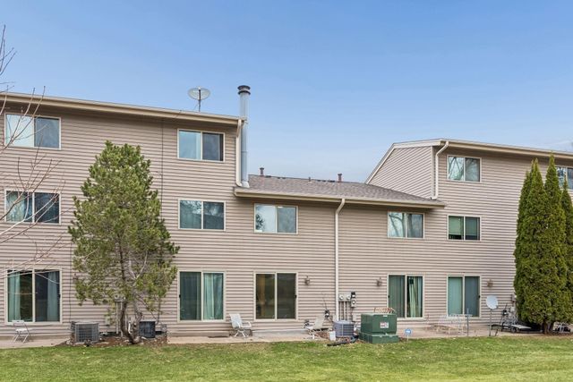 1754 Meadowlark Road 41754, Eagan, MN 55122