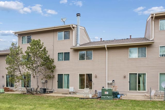 1754 Meadowlark Road 41754, Eagan, MN 55122