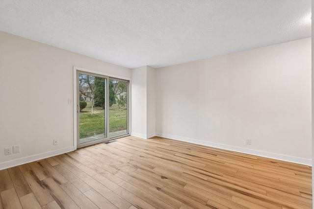 1754 Meadowlark Road 41754, Eagan, MN 55122