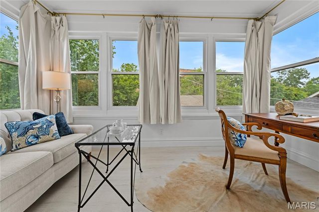 31 Dartford Avenue, Clayton, MO 63105