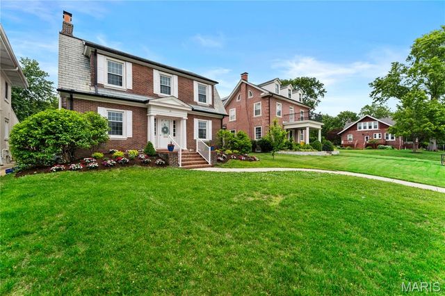 31 Dartford Avenue, Clayton, MO 63105