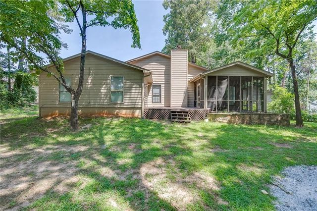 900 Pawnee Place, Lilburn, GA 30047