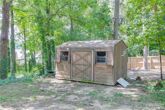 900 Pawnee Place, Lilburn, GA 30047