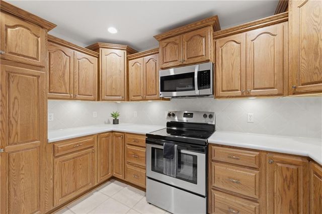 303 E Partridge Avenue 39, Independence, MO 64055