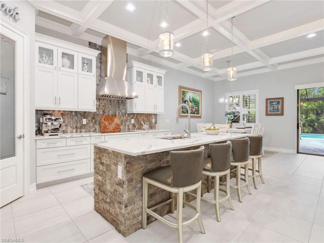 16395 Barclay CT, Naples, FL 34110