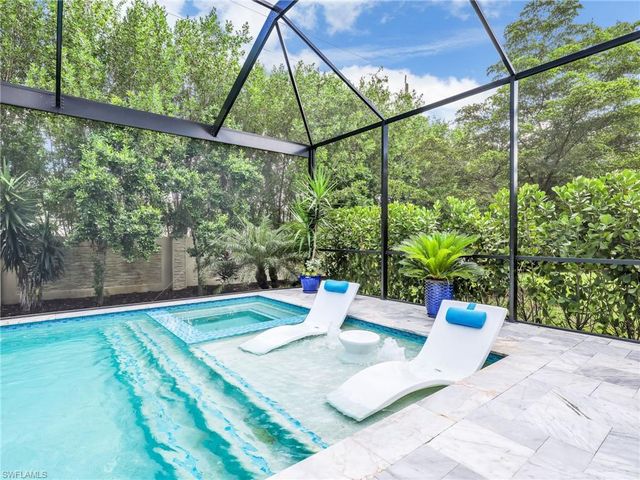 16395 Barclay CT, Naples, FL 34110