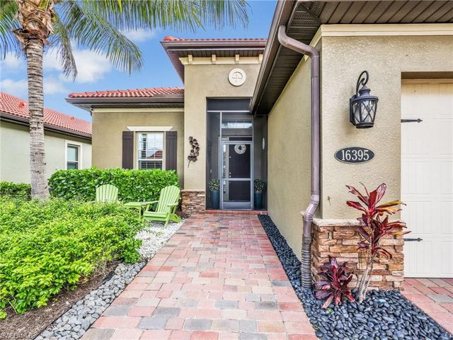 16395 Barclay CT, Naples, FL 34110