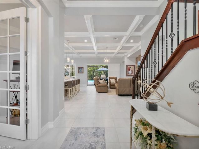 16395 Barclay CT, Naples, FL 34110