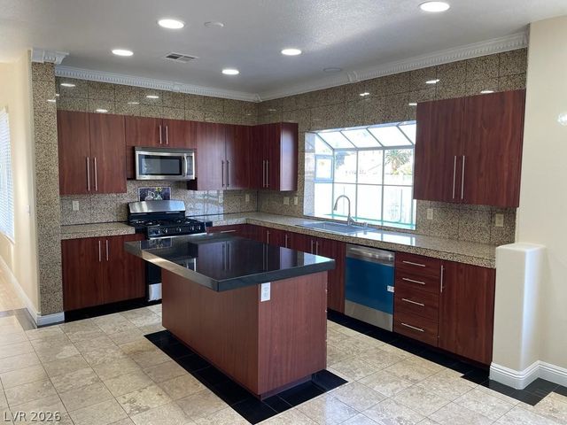 2960 Sun Lake Drive, Las Vegas, NV 89128