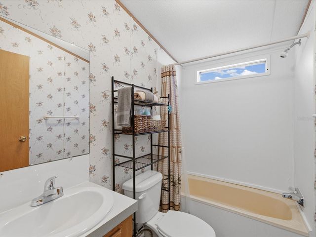 6419 W RICHARD DRIVE, Weeki Wachee, FL 34607